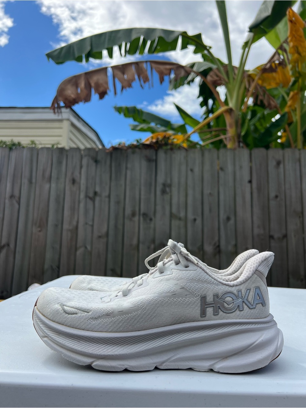 Women’s Hoka Clifton 9 White/Light Gray Cushioned Running Sneakers size 8.5